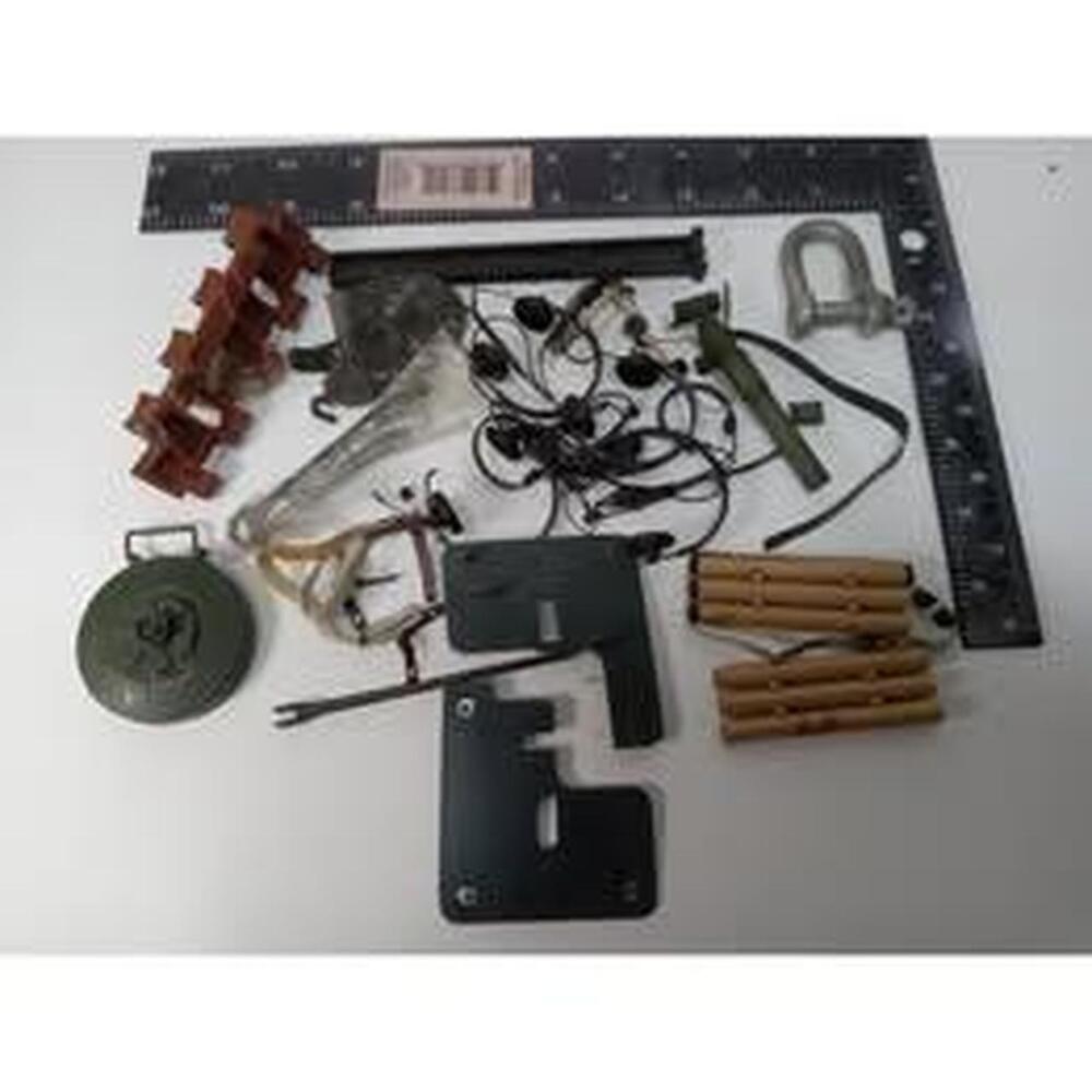 1/6 SCALE Action Figure Accessory Mixed Lot Plastic Metal Fabric Gear Parts Toy